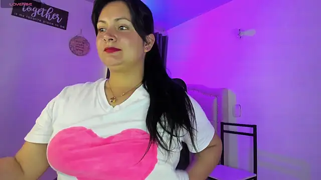 Sunnycurvymf online show from November 2025 08:58:02 PM