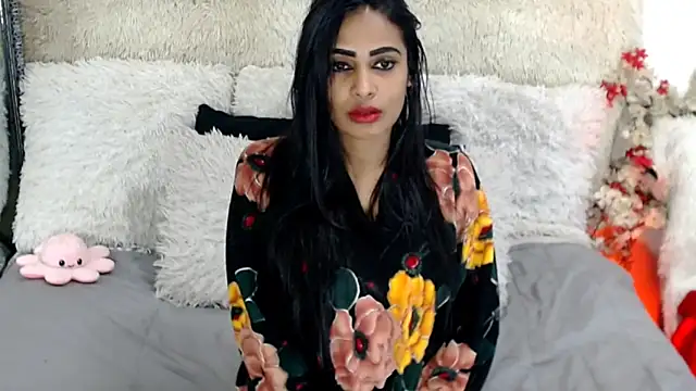 indianchic89 online show from May 2026 11:48:01 PM