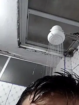 Snapshot of Exotic19cm chatting on October 2025 11:17:02 PM Exotic19cm online show from October 2025 11:17:02 PM