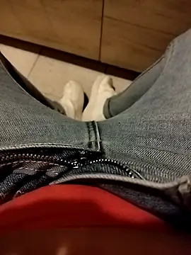 Snapshot of sirenyta33 chatting on December 2025 07:15:02 PM sirenyta33 online show from December 2025 07:15:02 PM