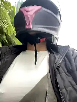 AlannaEvons online show from November 2025 03:33:02 PM