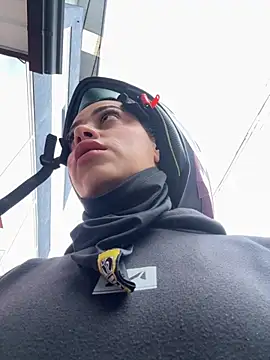 AlannaEvons online show from November 2025 05:40:01 PM