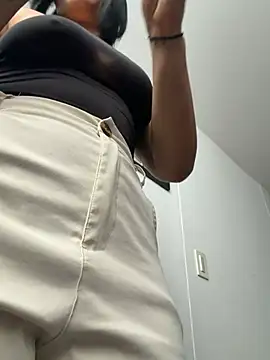 AlannaEvons online show from February 2026 07:03:01 PM