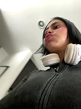 AlannaEvons online show from December 2025 03:10:02 PM