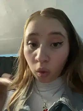 mia skys online show from January 2026 03:46:01 AM