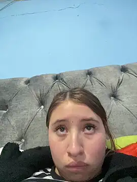 mia skys online show from February 2026 04:12:02 AM