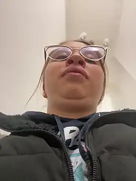 mia skys online show from February 2026 11:20:02 AM