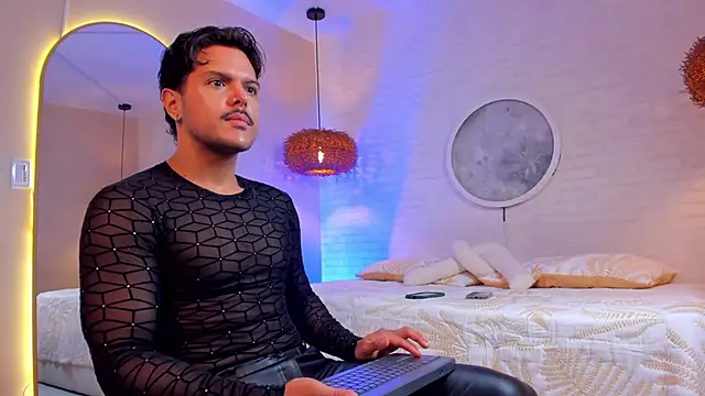 Snapshot of thiago_mercer chatting on November 2025 10:08:01 AM thiago mercer online show from November 2025 10:08:01 AM