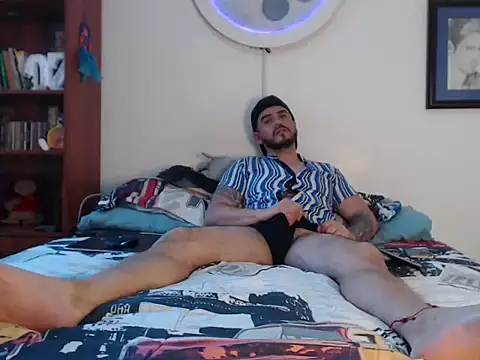 Snapshot of JustinTigger chatting on September 2025 08:52:01 PM JustinTigger online show from September 2025 08:52:01 PM