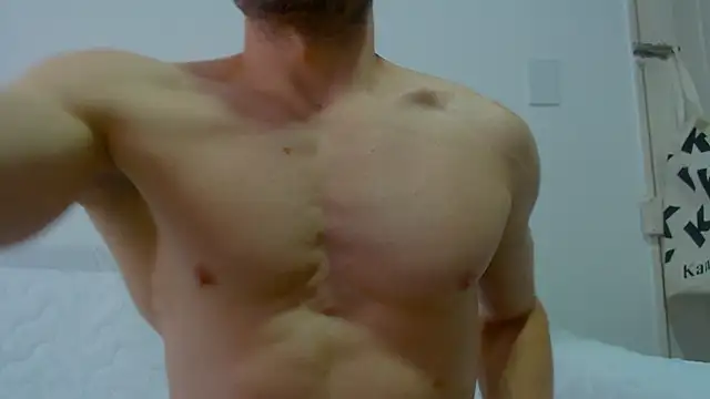 Snapshot of Rocky_Muscle chatting on May 2026 04:01:02 PM Rocky Muscle online show from May 2026 04:01:02 PM