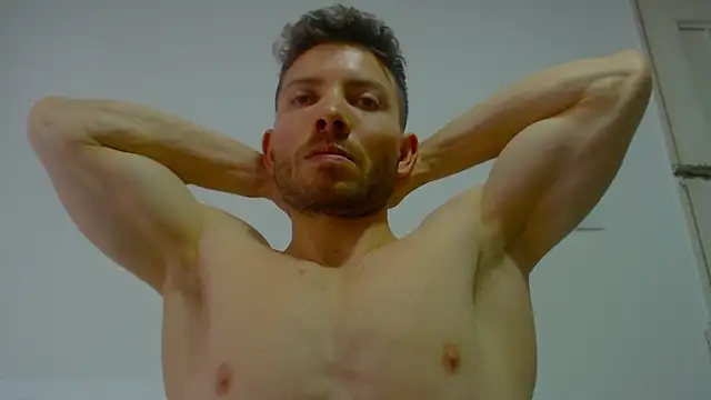 Snapshot of Rocky_Muscle chatting on May 2026 04:22:02 PM Rocky Muscle online show from May 2026 04:22:02 PM