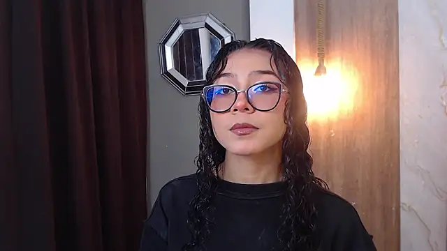 Snapshot of honeymoon_12 chatting on February 2026 04:09:02 AM honeymoon 12 online show from February 2026 04:09:02 AM