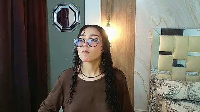 Snapshot of honeymoon_12 chatting on February 2026 05:07:02 AM honeymoon 12 online show from February 2026 05:07:02 AM