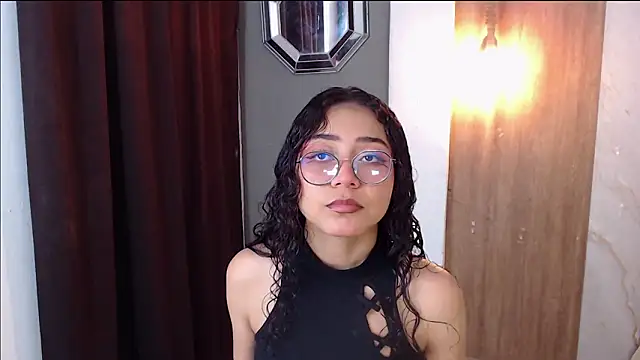 Snapshot of honeymoon_12 chatting on February 2026 06:08:02 AM honeymoon 12 online show from February 2026 06:08:02 AM