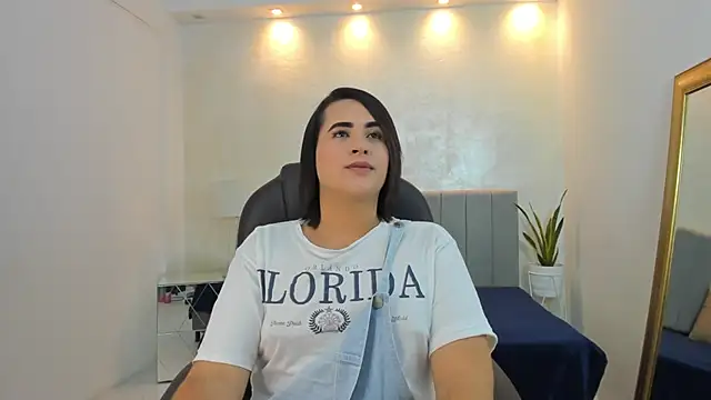 Snapshot of kendall_roous chatting on September 2025 07:41:01 PM kendall roous online show from September 2025 07:41:01 PM