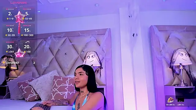 Snapshot of PauVega_ chatting on October 2025 12:27:01 PM PauVega online show from October 2025 12:27:01 PM