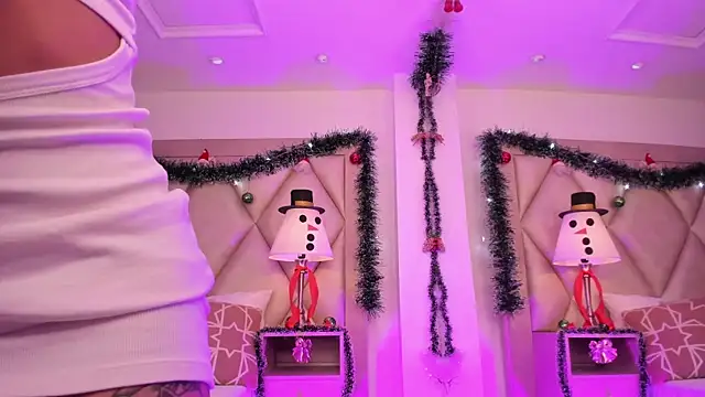 Snapshot of PauVega_ chatting on December 2025 01:24:02 PM PauVega online show from December 2025 01:24:02 PM