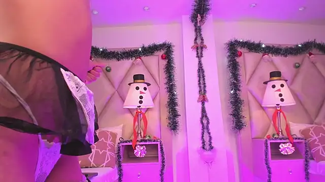 Snapshot of PauVega_ chatting on December 2025 01:35:02 PM PauVega online show from December 2025 01:35:02 PM