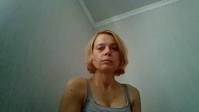 LiluXRose online show from September 2025 09:41:02 AM