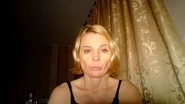 LiluXRose online show from September 2025 08:26:02 PM