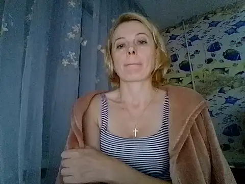 LiluXRose online show from September 2025 08:45:02 PM