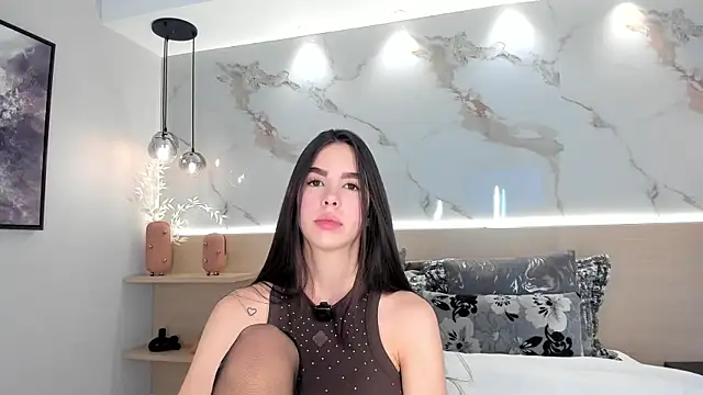 SolAvelar online show from May 2026 11:24:01 PM