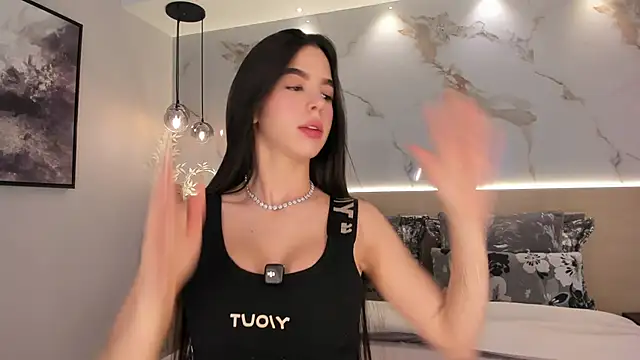 SolAvelar online show from May 2026 10:51:02 PM