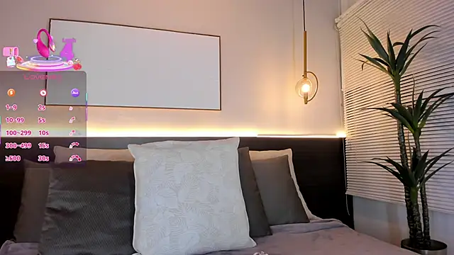 Snapshot of SolAvelar chatting on February 2026 03:16:02 AM SolAvelar online show from February 2026 03:16:02 AM