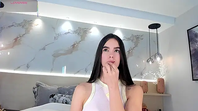 SolAvelar online show from May 2026 11:32:02 PM