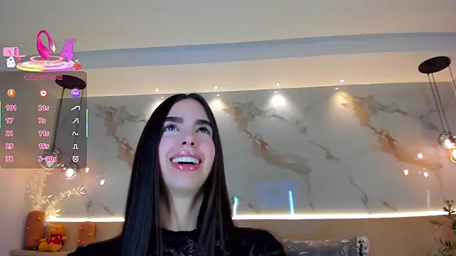 Snapshot of SolAvelar chatting on March 2026 01:23:02 AM SolAvelar online show from March 2026 01:23:02 AM