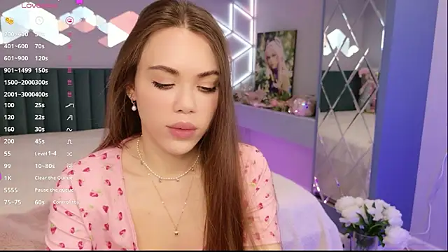 MimiFors online show from April 2026 06:47:02 PM