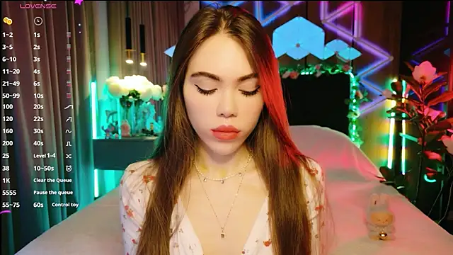 MimiFors online show from October 2025 04:19:02 PM