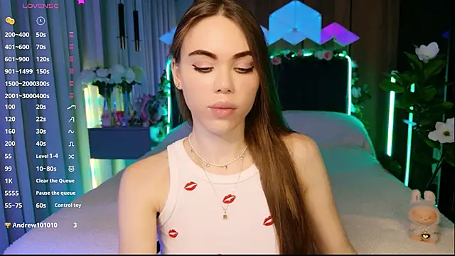 MimiFors online show from November 2025 05:24:02 PM