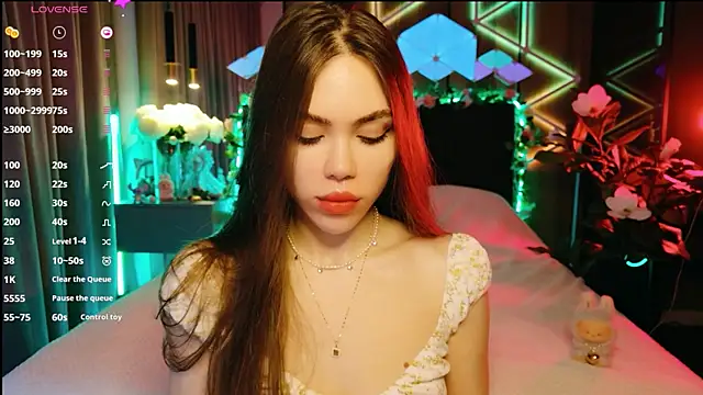 MimiFors online show from September 2025 04:36:02 PM