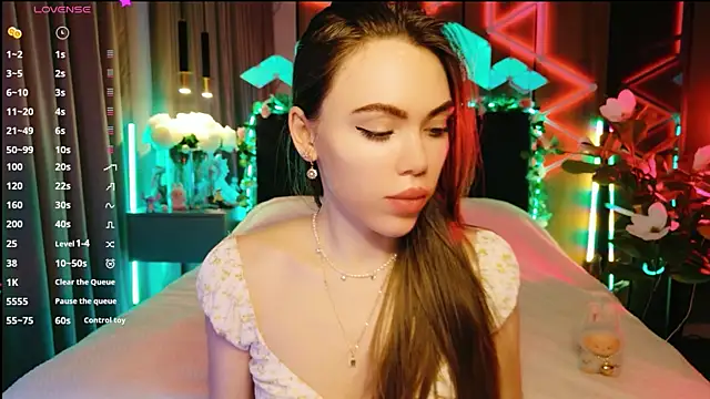 MimiFors online show from September 2025 03:39:01 PM