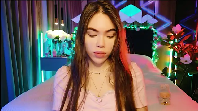 MimiFors online show from September 2025 03:47:02 PM