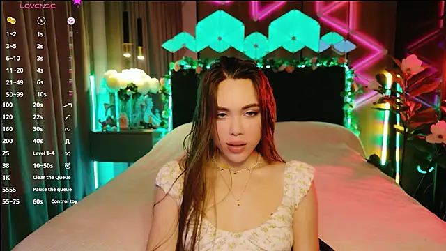 MimiFors online show from October 2025 03:46:01 PM