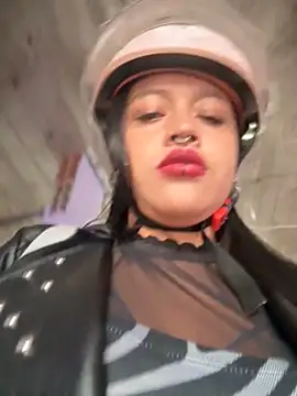 Snapshot of -Mia1 chatting on November 2025 12:16:02 PM -Mia1 online show from November 2025 12:16:02 PM