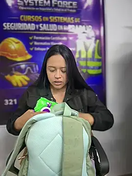 -Mia1 online show from March 2026 12:10:01 PM