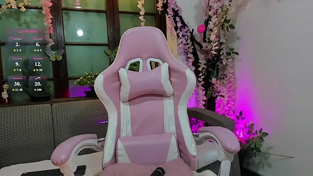 emma ayala online show from March 2026 07:18:01 PM