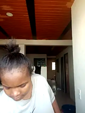 Snapshot of isabella_brown1 chatting on December 2025 05:05:01 PM isabella brown1 online show from December 2025 05:05:01 PM