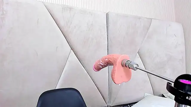 Victoriia Queen online show from November 2025 08:35:01 PM