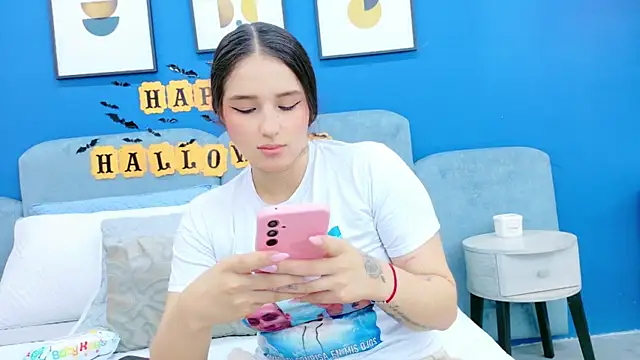 Ashley Evans22 online show from October 2025 08:18:01 PM