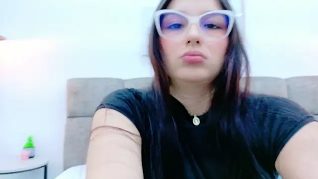 Ashley Evans22 online show from October 2025 08:02:01 PM