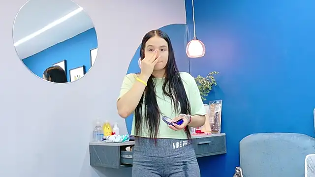 Ashley Evans22 online show from November 2025 08:53:01 PM