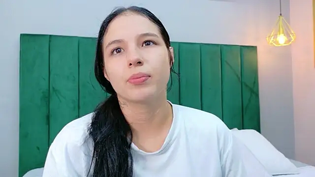 Ashley Evans22 online show from July 2026 10:01:02 PM
