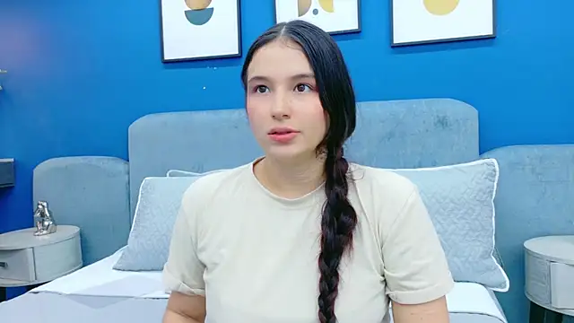 Ashley Evans22 online show from November 2025 09:18:02 PM