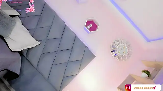 Amira Ember online show from March 2026 05:58:01 PM