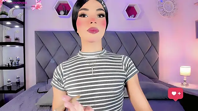 Snapshot of Amira_Ember chatting on June 2026 08:31:02 PM Amira Ember online show from June 2026 08:31:02 PM
