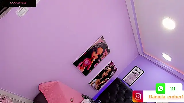 Amira Ember online show from October 2025 08:02:01 PM